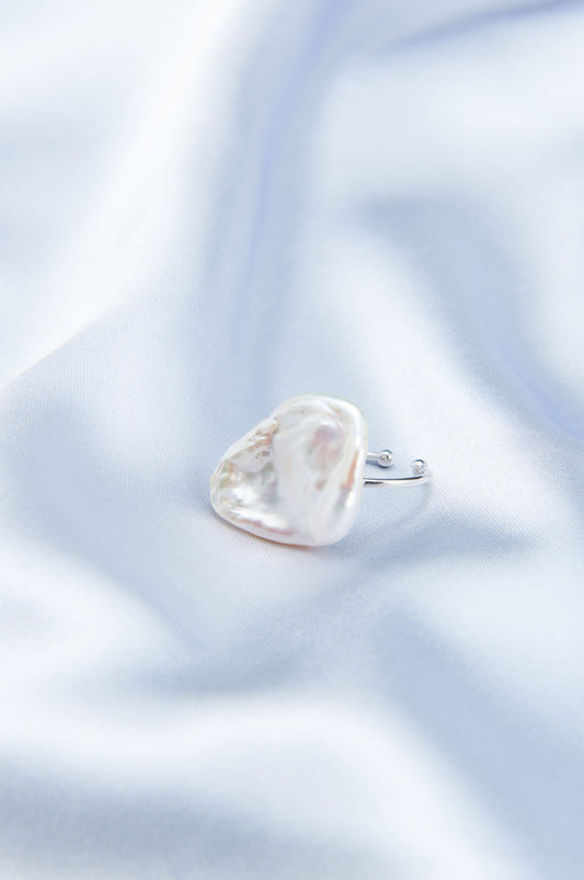 Petal-Shaped Baroque Pearl Ring