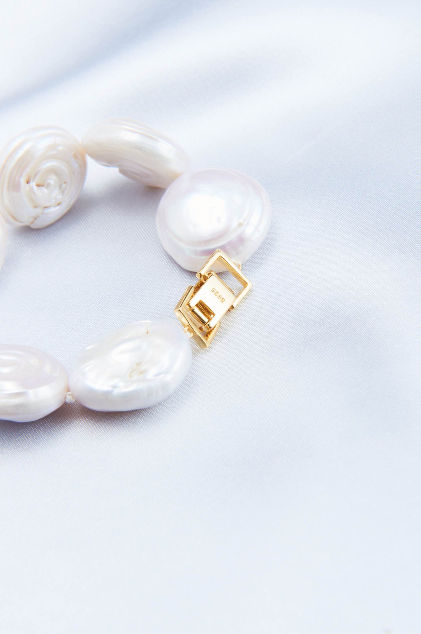 Roman Elegance Baroque Pearl Bracelet